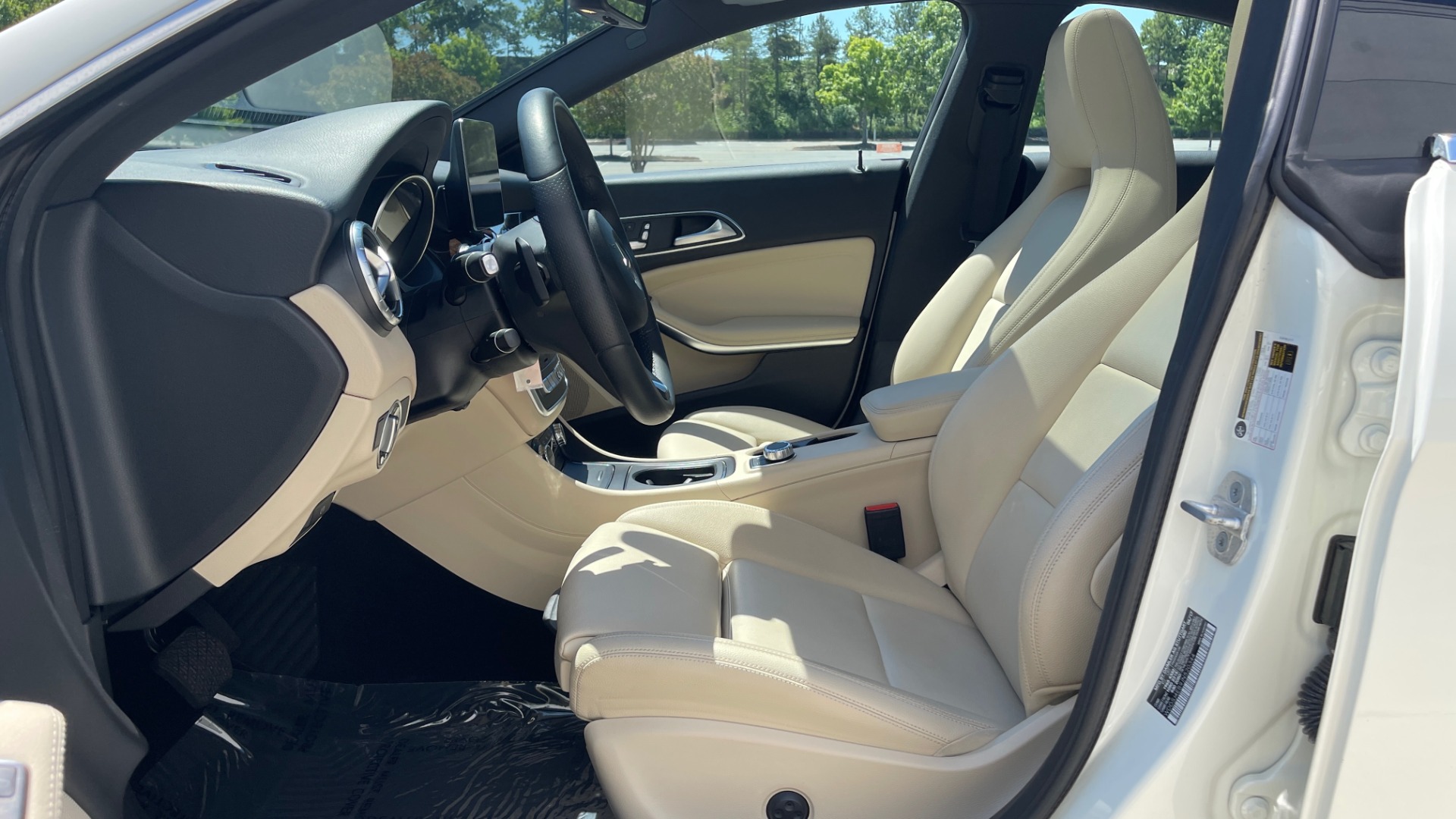 Used 2018 Mercedes-Benz CLA 250 PREMIUM / CONV PKG / APPLE / PANO-ROOF / REARVIEW for sale Sold at Formula Imports in Charlotte NC 28227 29
