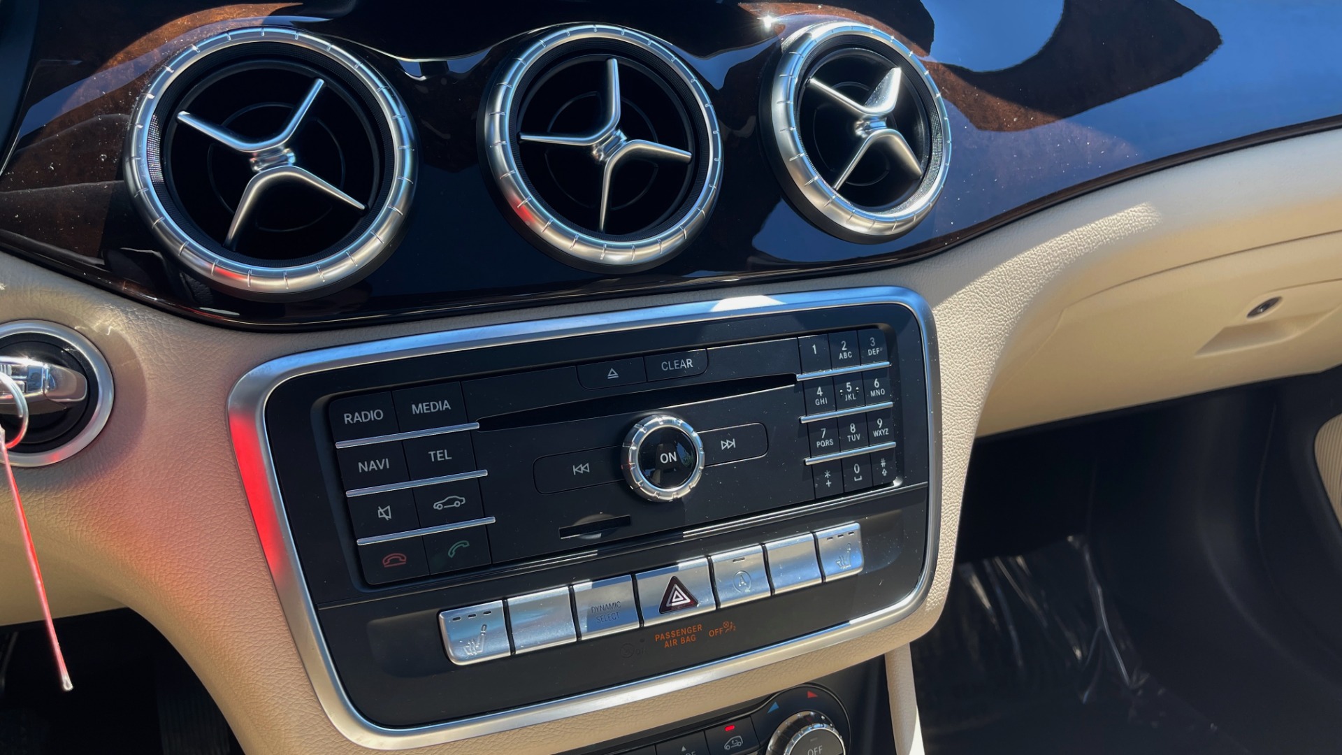 Used 2018 Mercedes-Benz CLA 250 PREMIUM / CONV PKG / APPLE / PANO-ROOF / REARVIEW for sale Sold at Formula Imports in Charlotte NC 28227 43