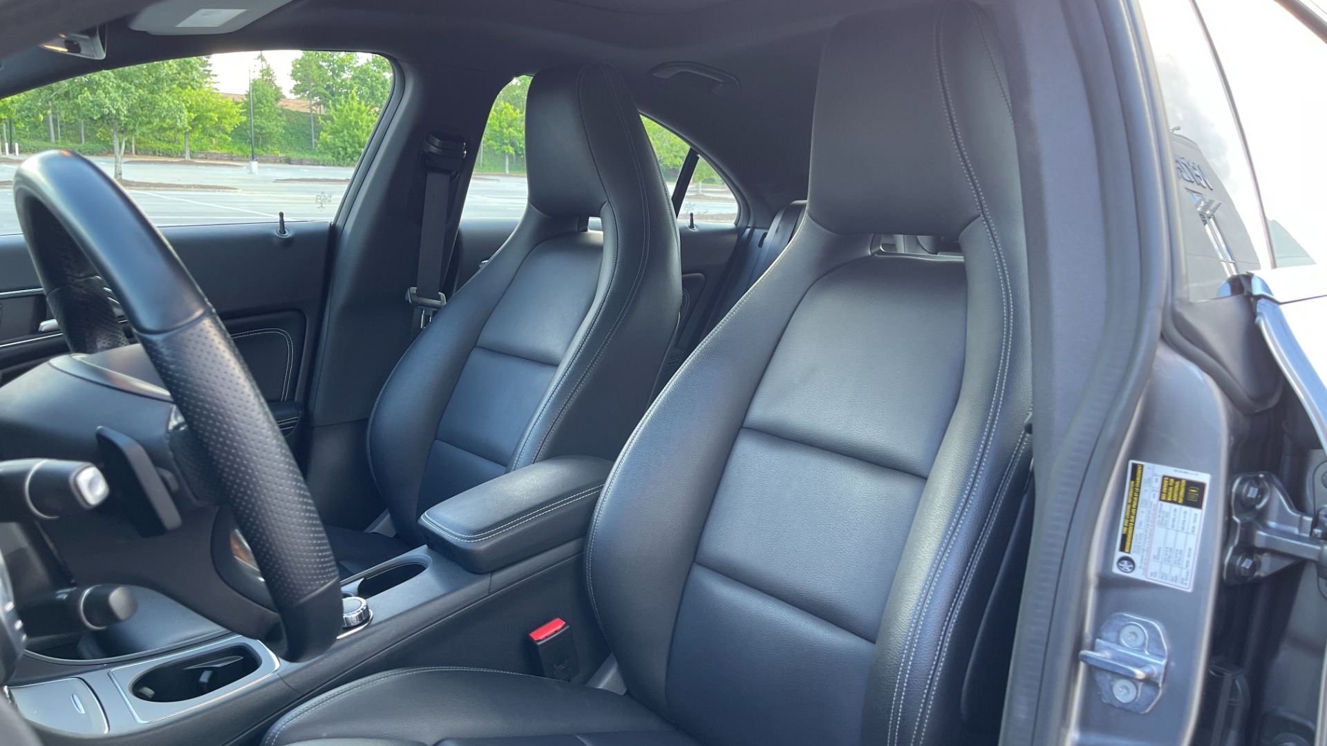 Used 2019 Mercedes-Benz CLA 250 4MATIC PREM & CONV PKG / APPLE / PANO-ROOF / H/K SND / REARVIEW for sale Sold at Formula Imports in Charlotte NC 28227 29