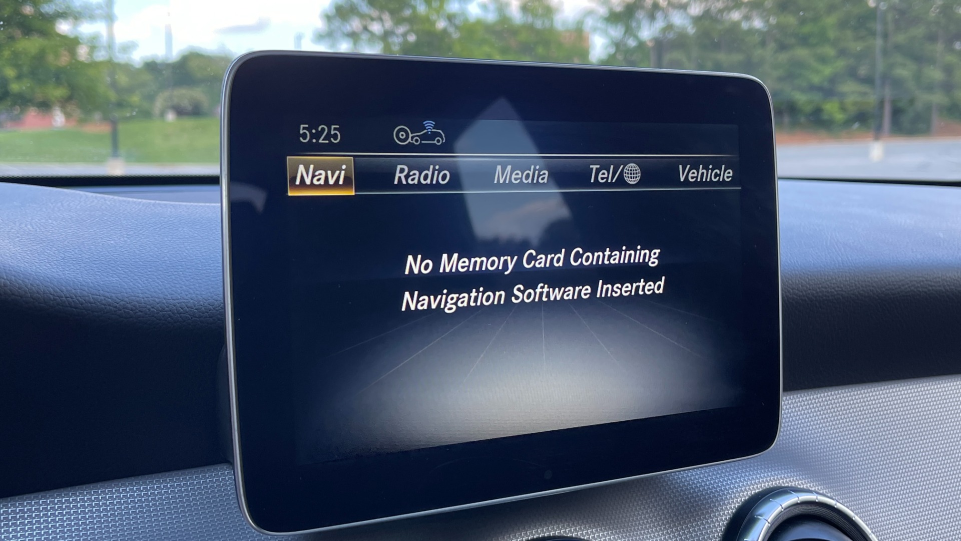 Used 2019 Mercedes-Benz CLA 250 4MATIC PREM & CONV PKG / APPLE / PANO-ROOF / H/K SND / REARVIEW for sale Sold at Formula Imports in Charlotte NC 28227 40
