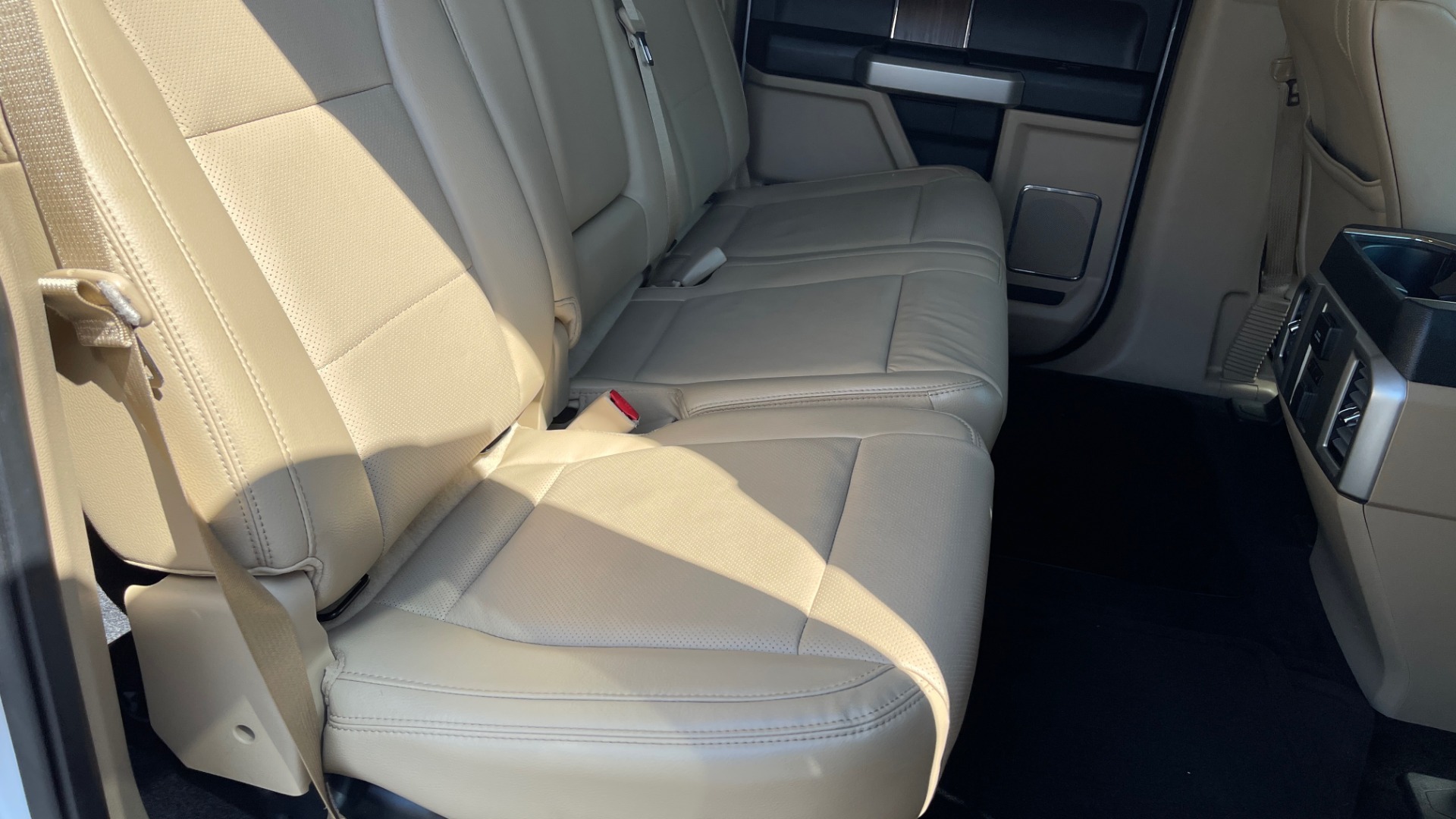 Used 2016 Ford F-150 LARIAT 4X4 / 3.5L V6 / 6-SPD AUTO / BLIS / SONY / NAV / REARVIEW for sale Sold at Formula Imports in Charlotte NC 28227 68