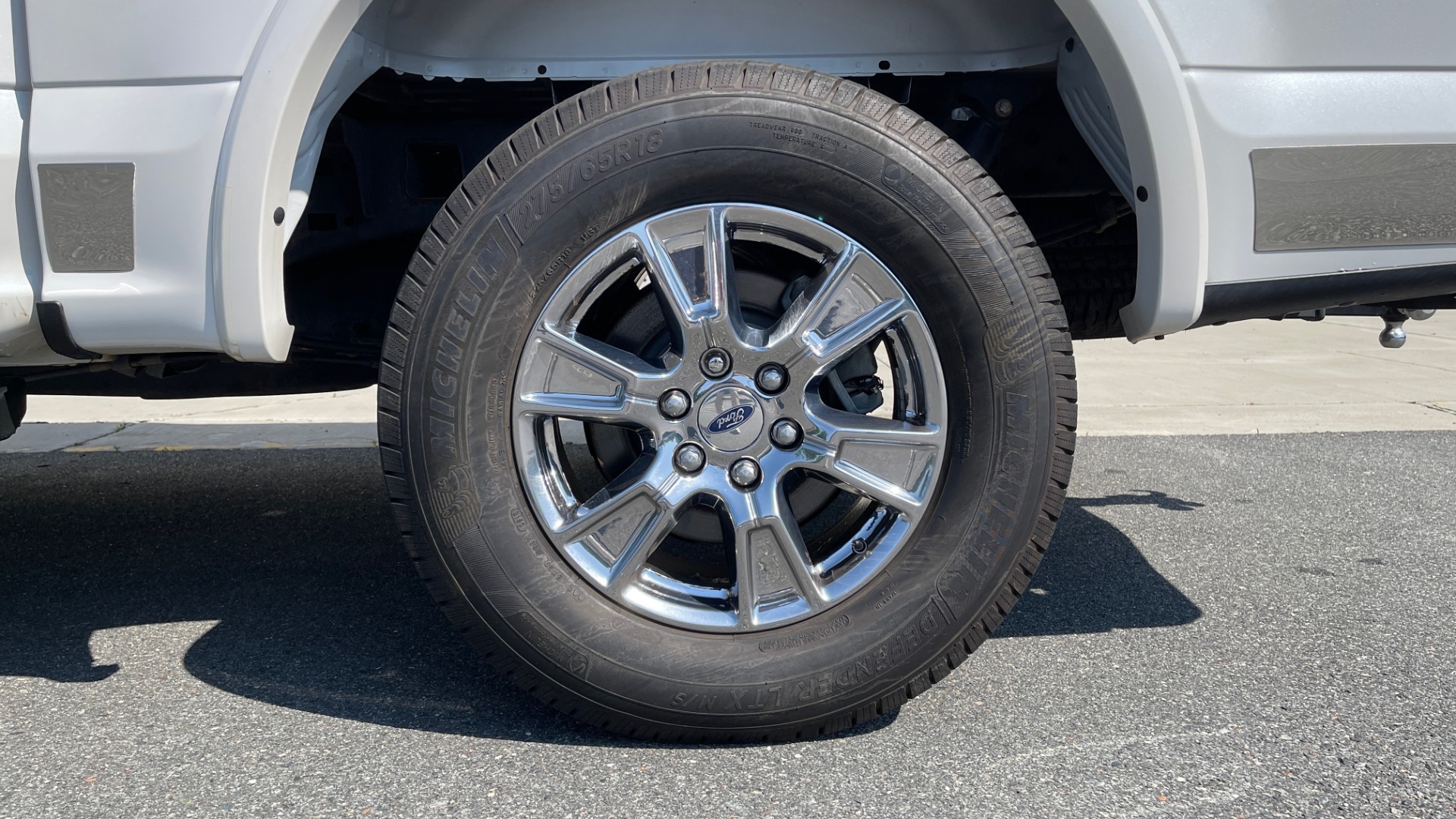Used 2016 Ford F-150 LARIAT 4X4 / 3.5L V6 / 6-SPD AUTO / BLIS / SONY / NAV / REARVIEW for sale Sold at Formula Imports in Charlotte NC 28227 74