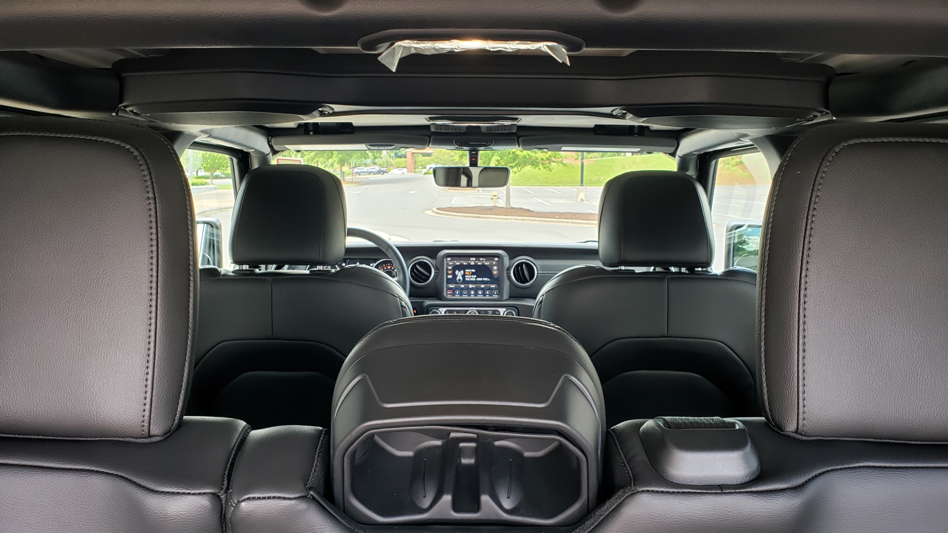 Used 2018 Jeep WRANGLER UNLIMITED SAHARA / 3.6L V6 / 6-SPD MAN / ALPINE / NAV / HTD STS / REARVIEW for sale Sold at Formula Imports in Charlotte NC 28227 25