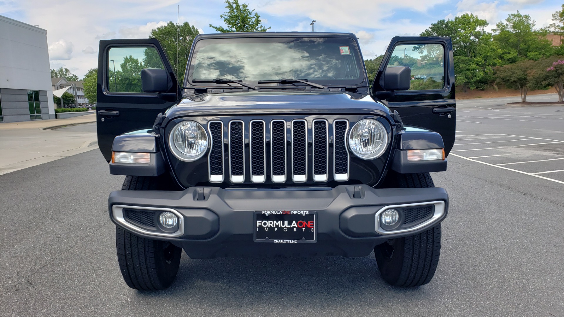 Used 2018 Jeep WRANGLER UNLIMITED SAHARA / 3.6L V6 / 6-SPD MAN / ALPINE / NAV / HTD STS / REARVIEW for sale Sold at Formula Imports in Charlotte NC 28227 32