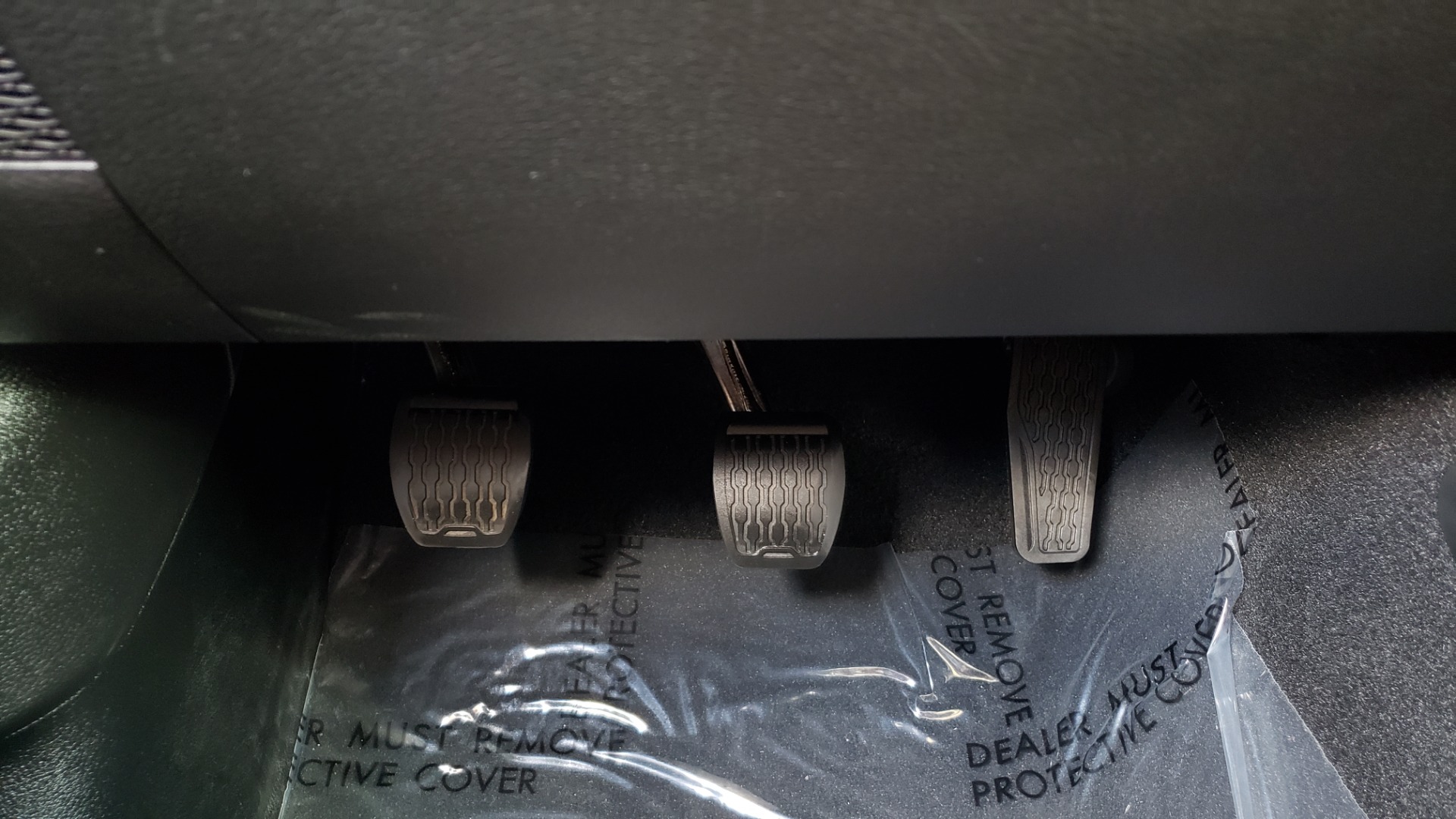 Used 2018 Jeep WRANGLER UNLIMITED SAHARA / 3.6L V6 / 6-SPD MAN / ALPINE / NAV / HTD STS / REARVIEW for sale Sold at Formula Imports in Charlotte NC 28227 56