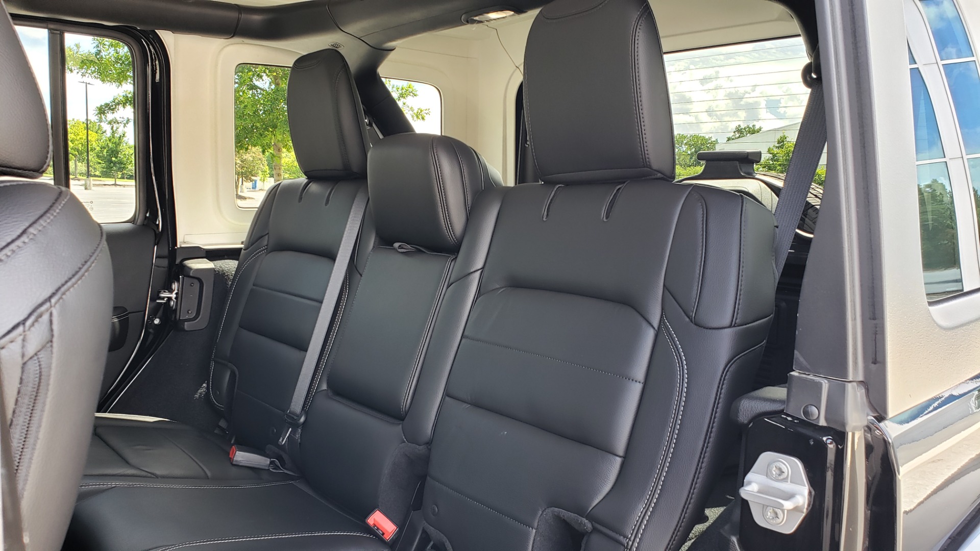Used 2018 Jeep WRANGLER UNLIMITED SAHARA / 3.6L V6 / 6-SPD MAN / ALPINE / NAV / HTD STS / REARVIEW for sale Sold at Formula Imports in Charlotte NC 28227 78