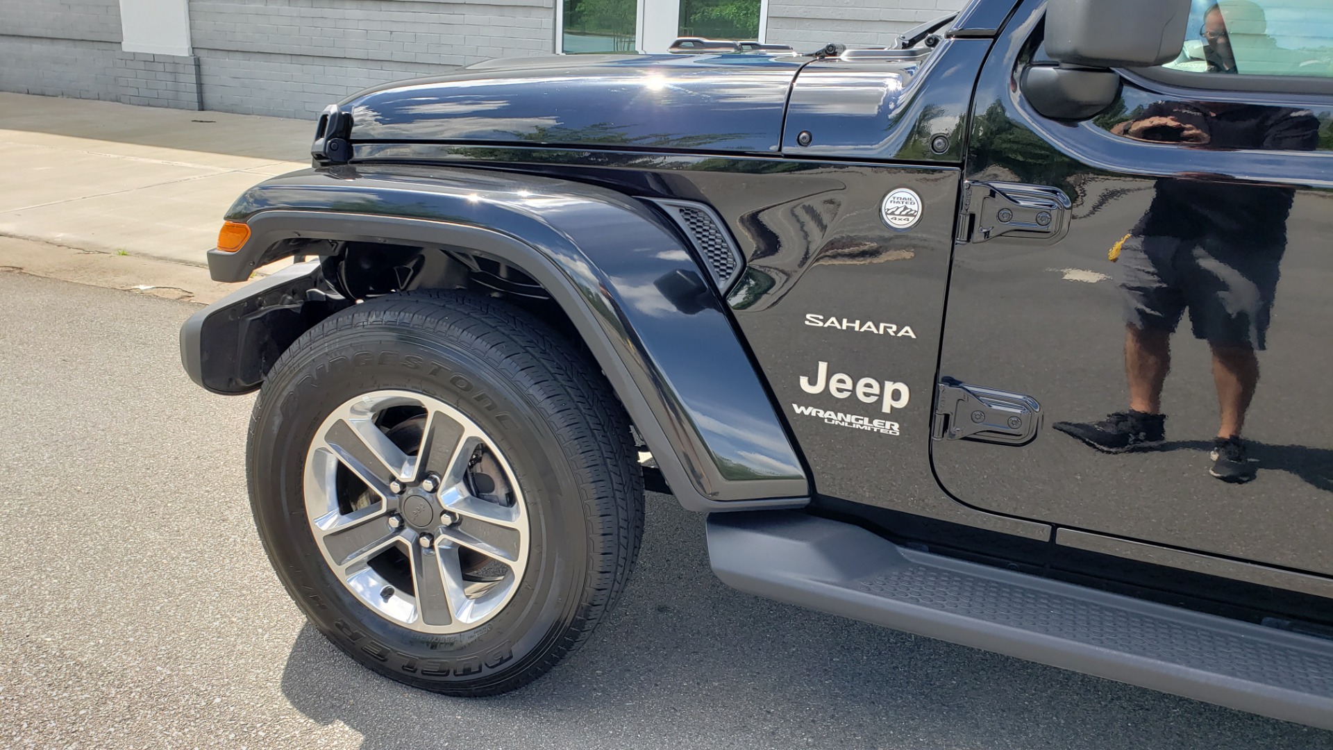 Used 2018 Jeep WRANGLER UNLIMITED SAHARA / 3.6L V6 / 6-SPD MAN / ALPINE / NAV / HTD STS / REARVIEW for sale Sold at Formula Imports in Charlotte NC 28227 97