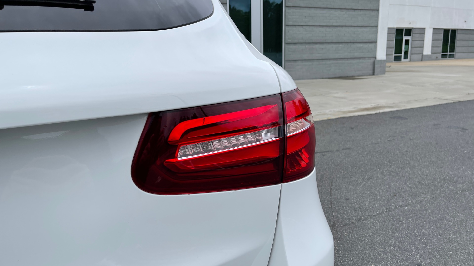 Used 2018 Mercedes-Benz GLC 300 PREMIUM / PANO-ROOF / HTD STS / PARK ASST / REARVIEW for sale Sold at Formula Imports in Charlotte NC 28227 17