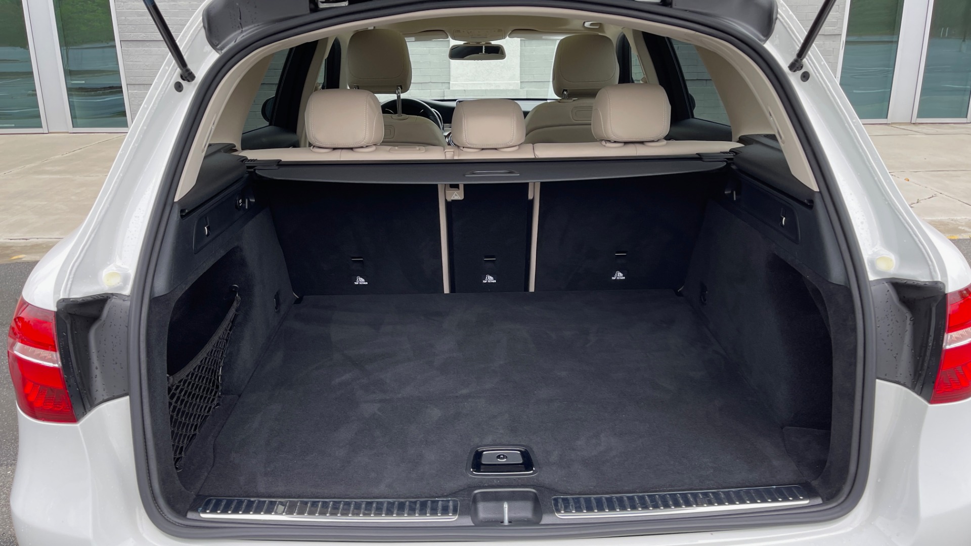 Used 2018 Mercedes-Benz GLC 300 PREMIUM / PANO-ROOF / HTD STS / PARK ASST / REARVIEW for sale Sold at Formula Imports in Charlotte NC 28227 18
