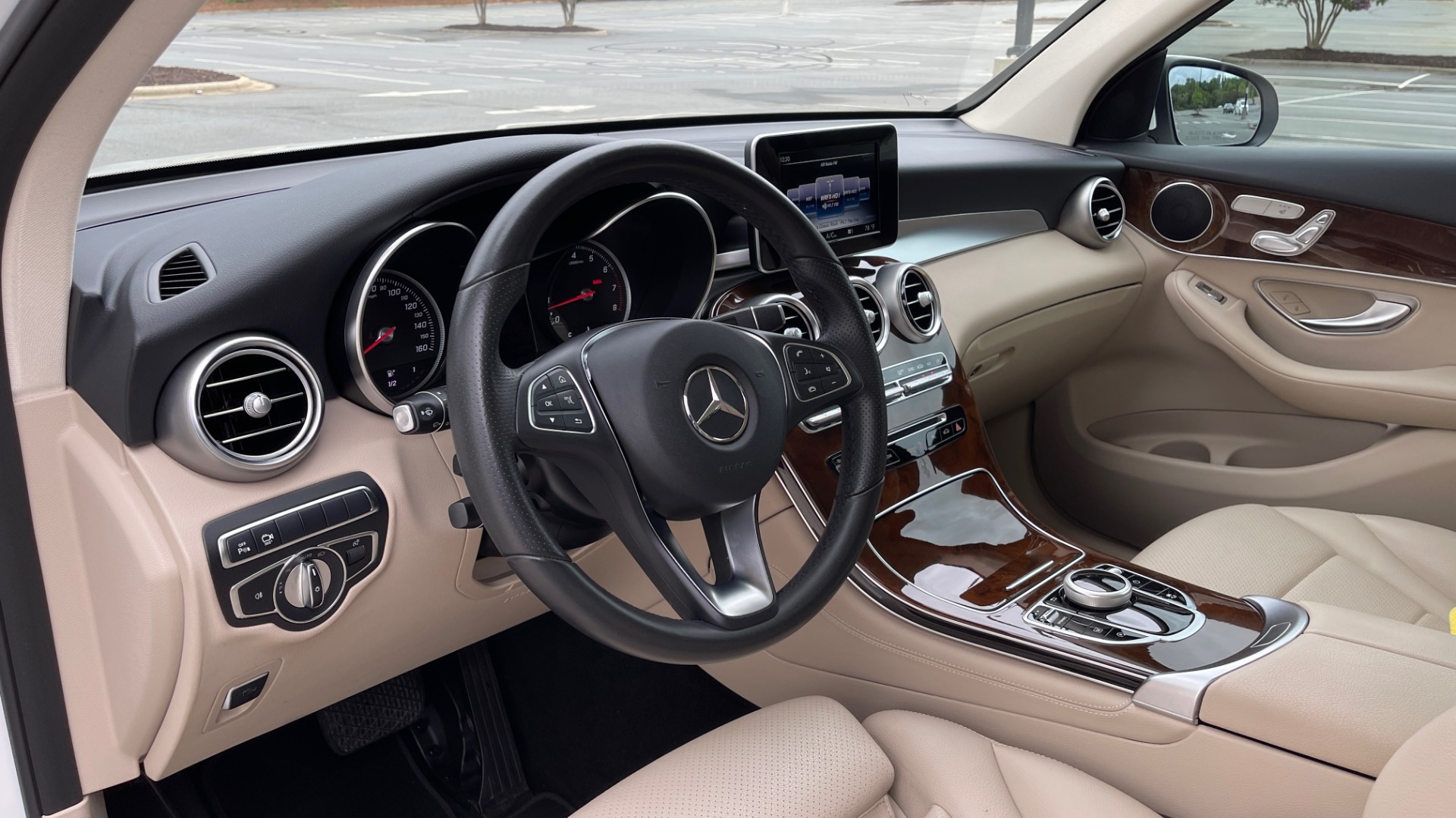 Used 2018 Mercedes-Benz GLC 300 PREMIUM / PANO-ROOF / HTD STS / PARK ASST / REARVIEW for sale Sold at Formula Imports in Charlotte NC 28227 27