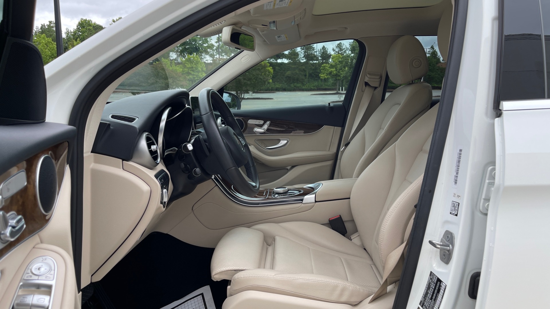 Used 2018 Mercedes-Benz GLC 300 PREMIUM / PANO-ROOF / HTD STS / PARK ASST / REARVIEW for sale Sold at Formula Imports in Charlotte NC 28227 28