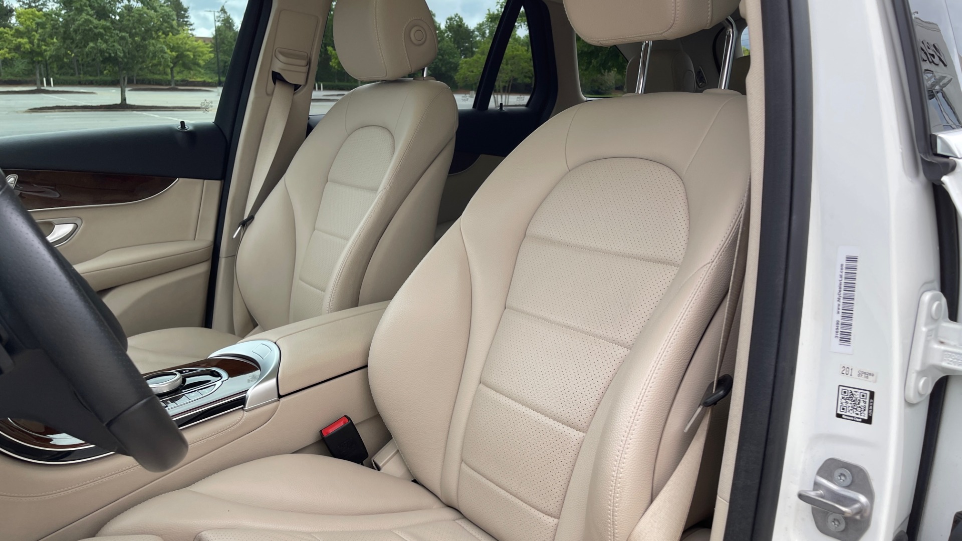 Used 2018 Mercedes-Benz GLC 300 PREMIUM / PANO-ROOF / HTD STS / PARK ASST / REARVIEW for sale Sold at Formula Imports in Charlotte NC 28227 29