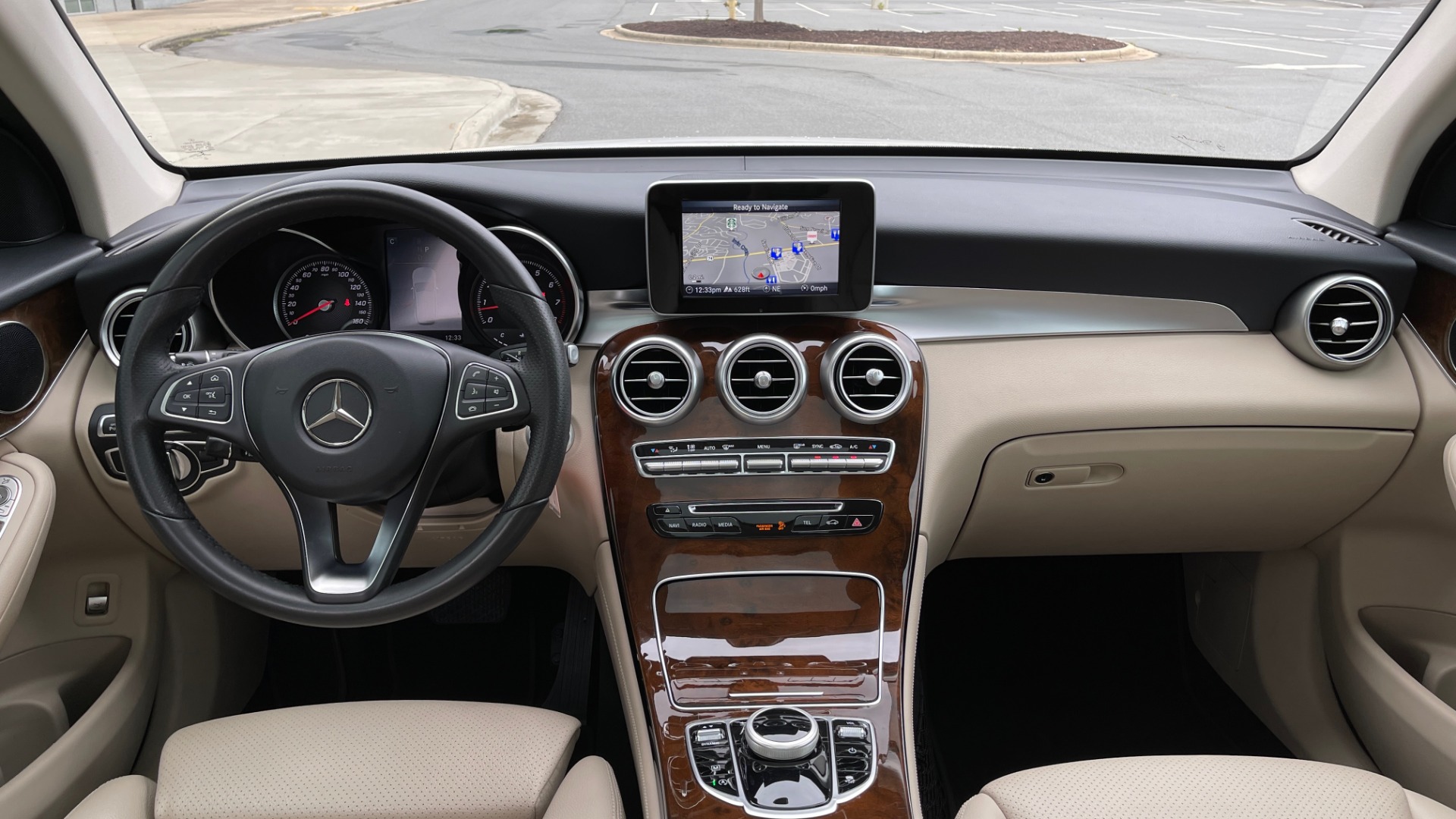 Used 2018 Mercedes-Benz GLC 300 PREMIUM / PANO-ROOF / HTD STS / PARK ASST / REARVIEW for sale Sold at Formula Imports in Charlotte NC 28227 50