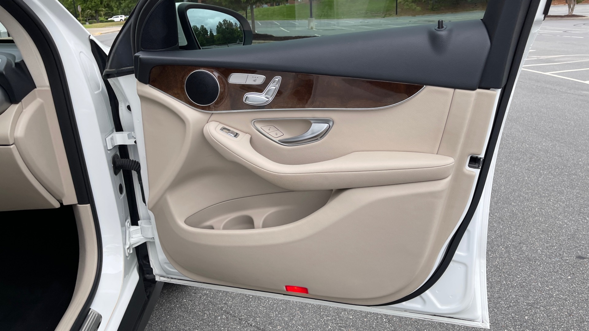 Used 2018 Mercedes-Benz GLC 300 PREMIUM / PANO-ROOF / HTD STS / PARK ASST / REARVIEW for sale Sold at Formula Imports in Charlotte NC 28227 54