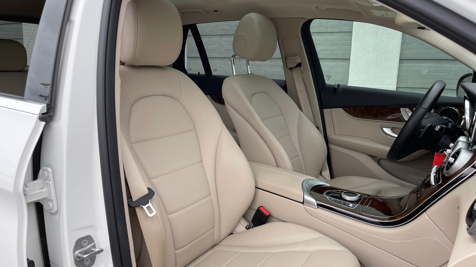 Used 2018 Mercedes-Benz GLC 300 PREMIUM / PANO-ROOF / HTD STS / PARK ASST / REARVIEW for sale Sold at Formula Imports in Charlotte NC 28227 56