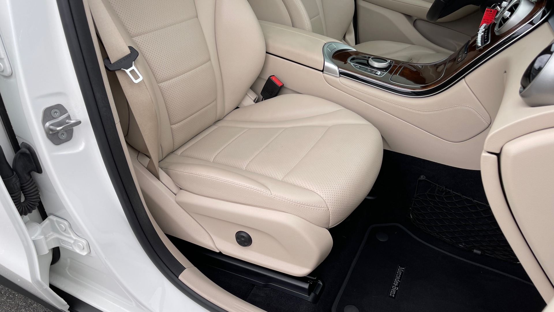 Used 2018 Mercedes-Benz GLC 300 PREMIUM / PANO-ROOF / HTD STS / PARK ASST / REARVIEW for sale Sold at Formula Imports in Charlotte NC 28227 57