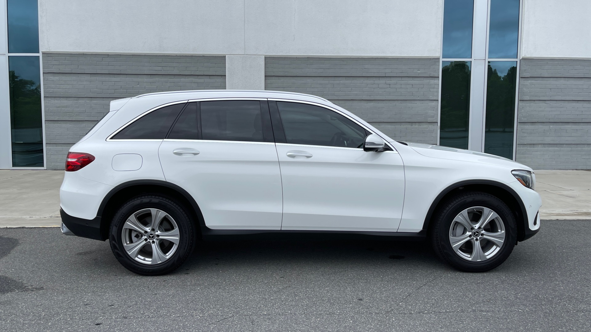 Used 2018 Mercedes-Benz GLC 300 PREMIUM / PANO-ROOF / HTD STS / PARK ASST / REARVIEW for sale Sold at Formula Imports in Charlotte NC 28227 7