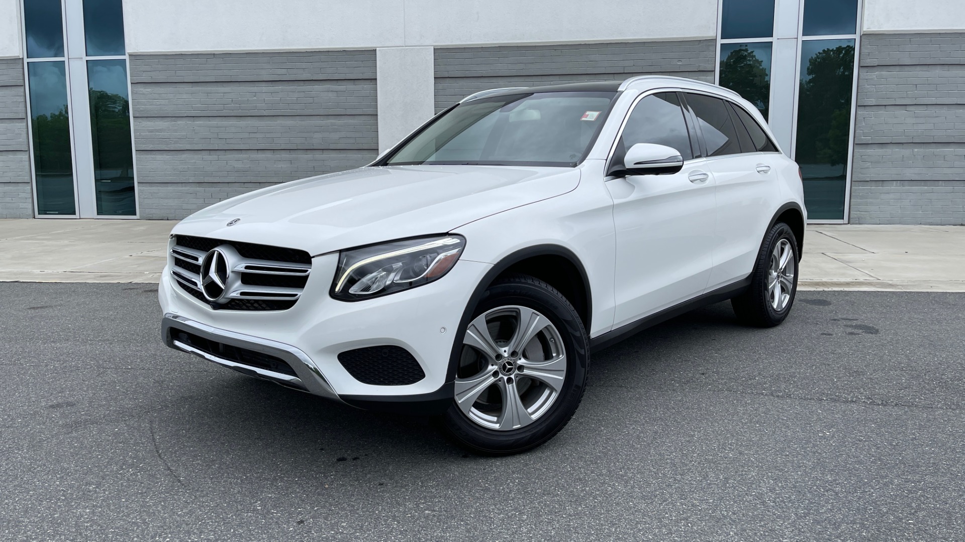 Used 2018 Mercedes-Benz GLC 300 PREMIUM / PANO-ROOF / HTD STS / PARK ASST / REARVIEW for sale Sold at Formula Imports in Charlotte NC 28227 1