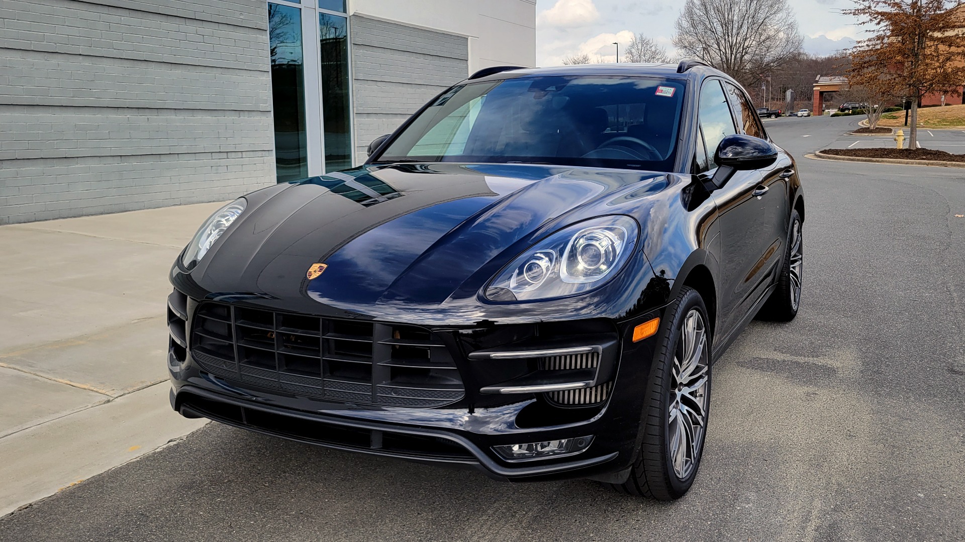 Used 2016 Porsche MACAN TURBO 3.6L PREMIUM / NAV / BOSE / SUNROOF / REARVIEW for sale Sold at Formula Imports in Charlotte NC 28227 2