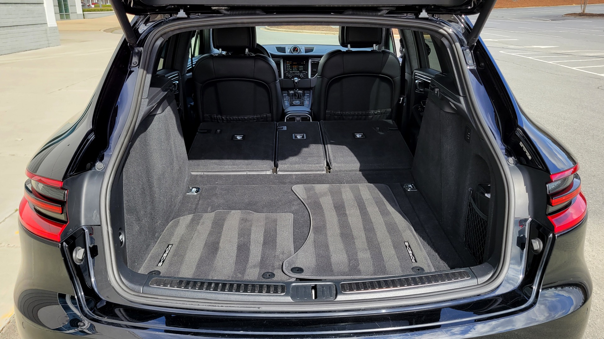 Used 2016 Porsche MACAN TURBO 3.6L PREMIUM / NAV / BOSE / SUNROOF / REARVIEW for sale Sold at Formula Imports in Charlotte NC 28227 25