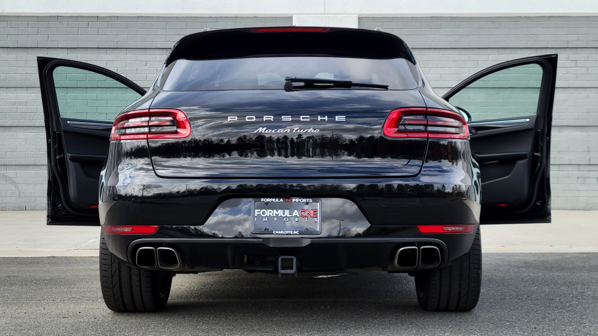 Used 2016 Porsche MACAN TURBO 3.6L PREMIUM / NAV / BOSE / SUNROOF / REARVIEW for sale Sold at Formula Imports in Charlotte NC 28227 33