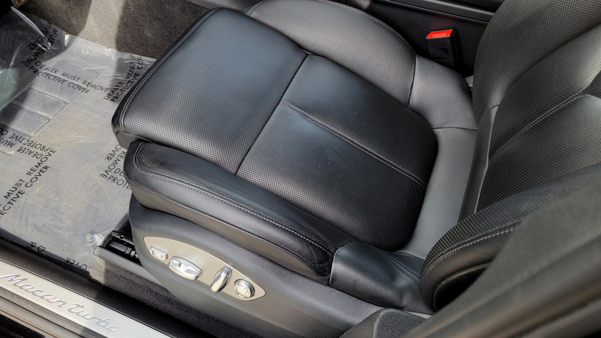 Used 2016 Porsche MACAN TURBO 3.6L PREMIUM / NAV / BOSE / SUNROOF / REARVIEW for sale Sold at Formula Imports in Charlotte NC 28227 40
