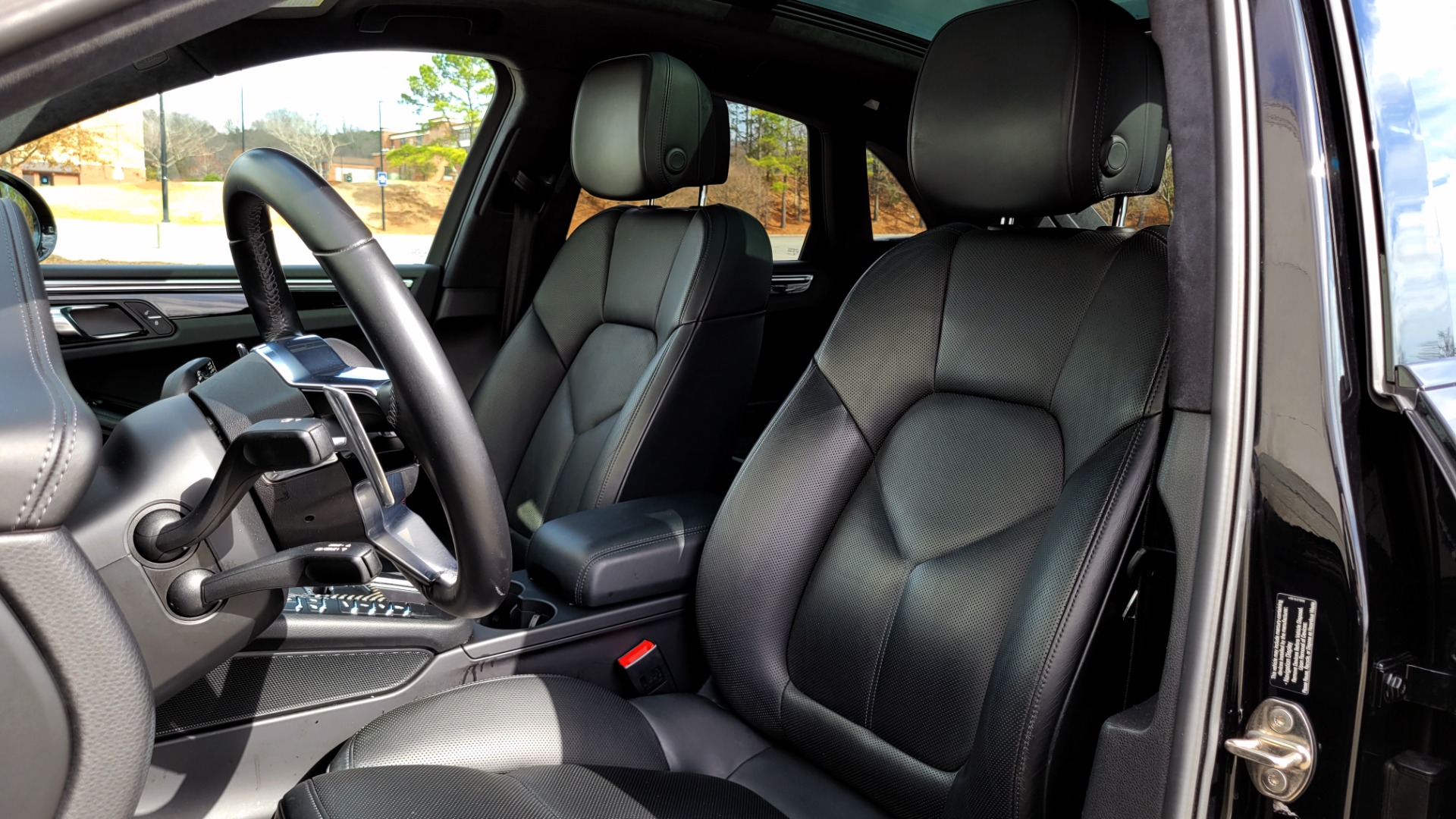 Used 2016 Porsche MACAN TURBO 3.6L PREMIUM / NAV / BOSE / SUNROOF / REARVIEW for sale Sold at Formula Imports in Charlotte NC 28227 42