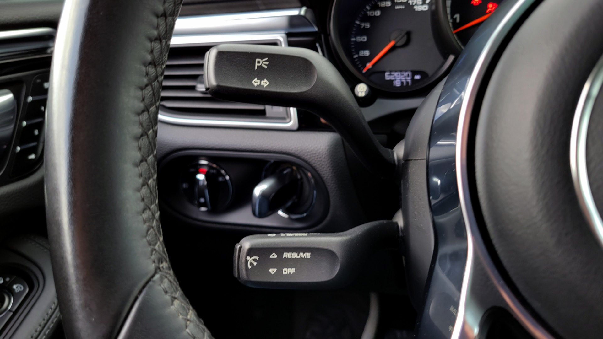 Used 2016 Porsche MACAN TURBO 3.6L PREMIUM / NAV / BOSE / SUNROOF / REARVIEW for sale Sold at Formula Imports in Charlotte NC 28227 49
