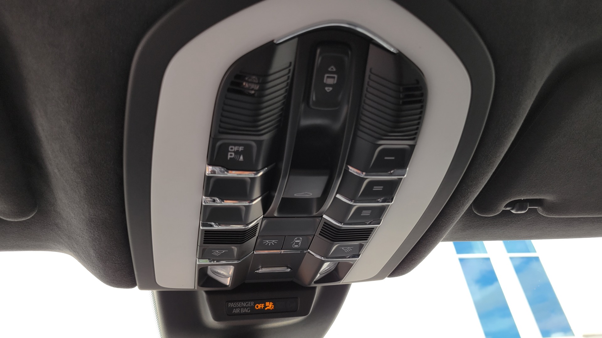 Used 2016 Porsche MACAN TURBO 3.6L PREMIUM / NAV / BOSE / SUNROOF / REARVIEW for sale Sold at Formula Imports in Charlotte NC 28227 63