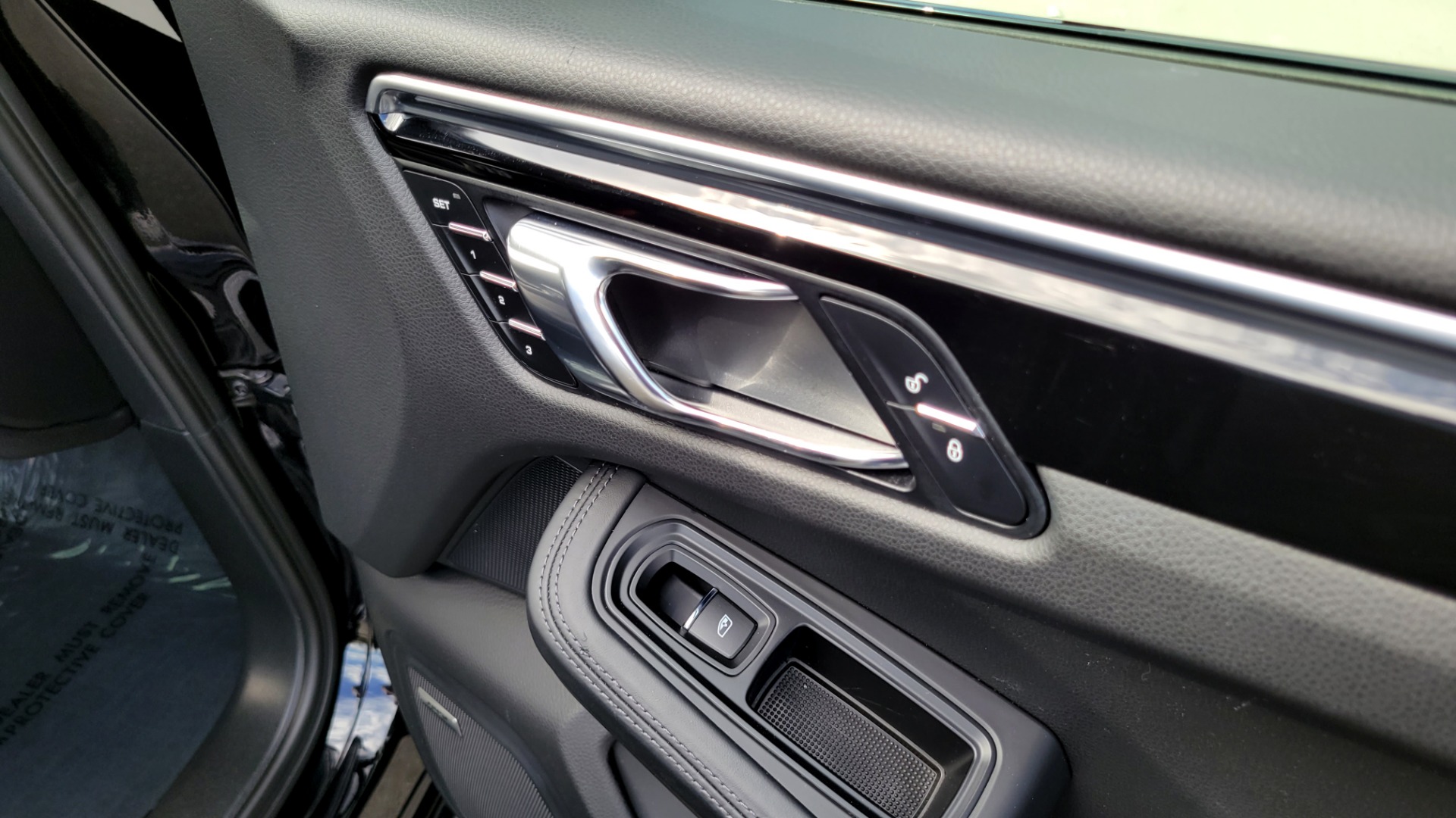 Used 2016 Porsche MACAN TURBO 3.6L / PREMIUM PKG / NAV / BOSE / REARVIEW for sale Sold at Formula Imports in Charlotte NC 28227 70