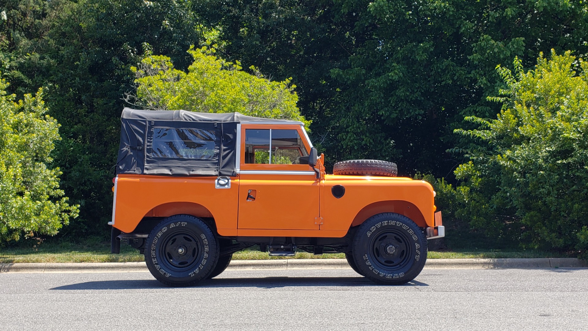 Used 1982 Land Rover SERIES 3 4X4 / SOFT-TOP / FULLY RESTORED / RUNS GREAT for sale Sold at Formula Imports in Charlotte NC 28227 5