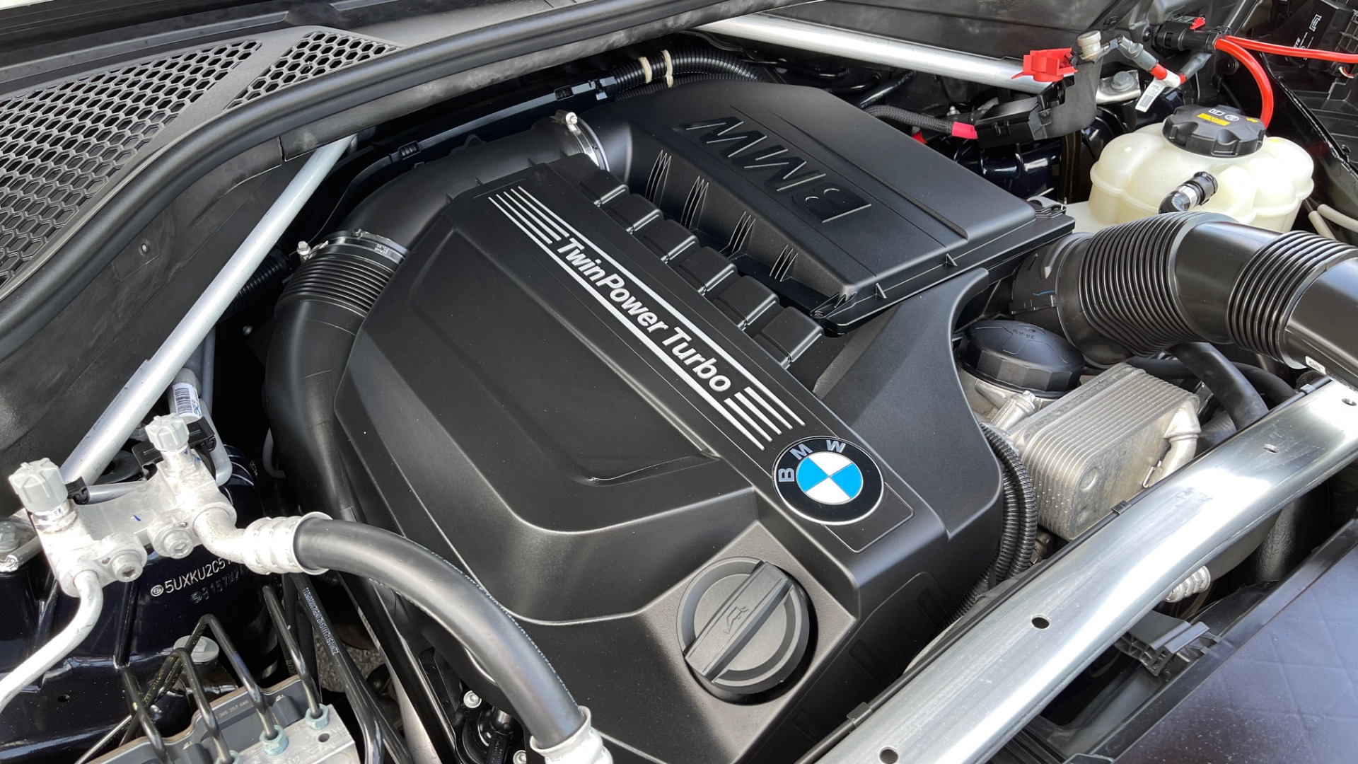 Used 2018 BMW X6 XDRIVE35I M-SPORT / DRVR ASST / PRK ASST / H/K SND / APPLE / WIRELESS CHARG for sale Sold at Formula Imports in Charlotte NC 28227 11