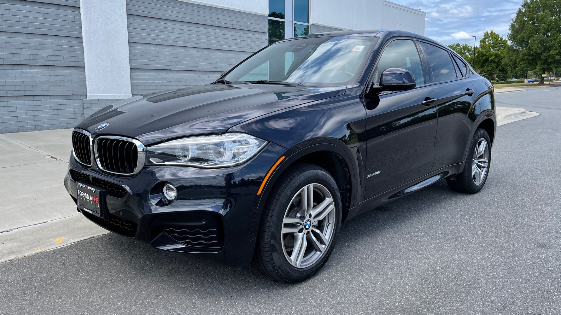 Used 2018 BMW X6 XDRIVE35I M-SPORT / DRVR ASST / PRK ASST / H/K SND / APPLE / WIRELESS CHARG for sale Sold at Formula Imports in Charlotte NC 28227 3