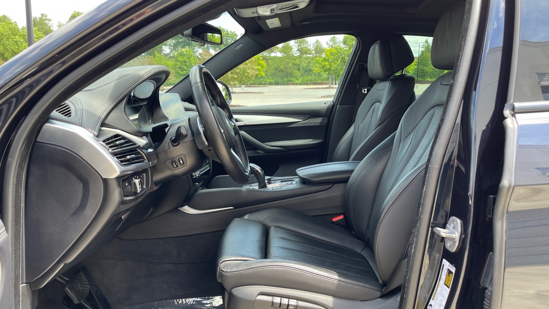 Used 2018 BMW X6 XDRIVE35I M-SPORT / DRVR ASST / PRK ASST / H/K SND / APPLE / WIRELESS CHARG for sale Sold at Formula Imports in Charlotte NC 28227 35