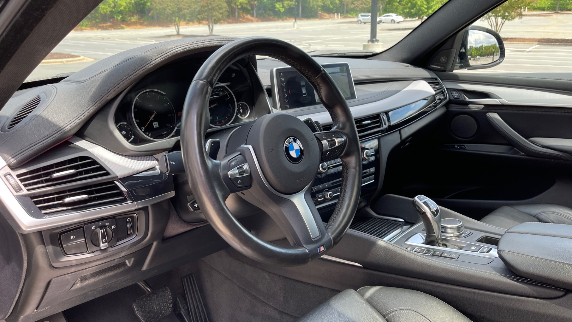 Used 2018 BMW X6 XDRIVE35I M-SPORT / DRVR ASST / PRK ASST / H/K SND / APPLE / WIRELESS CHARG for sale Sold at Formula Imports in Charlotte NC 28227 38