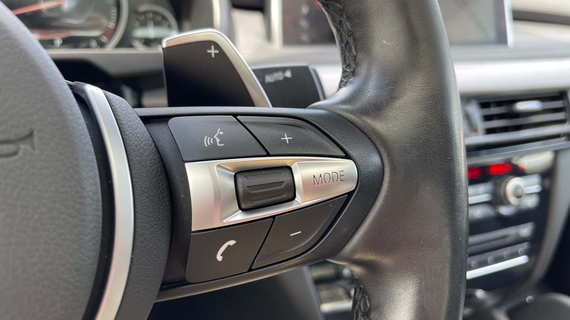 Used 2018 BMW X6 XDRIVE35I M-SPORT / DRVR ASST / PRK ASST / H/K SND / APPLE / WIRELESS CHARG for sale Sold at Formula Imports in Charlotte NC 28227 41