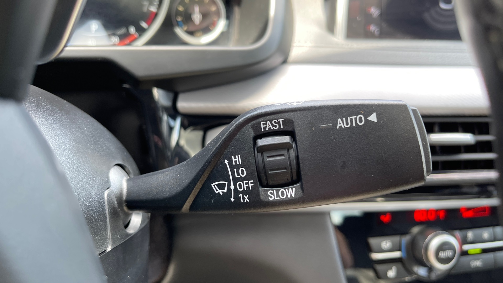 Used 2018 BMW X6 XDRIVE35I M-SPORT / DRVR ASST / PRK ASST / H/K SND / APPLE / WIRELESS CHARG for sale Sold at Formula Imports in Charlotte NC 28227 42