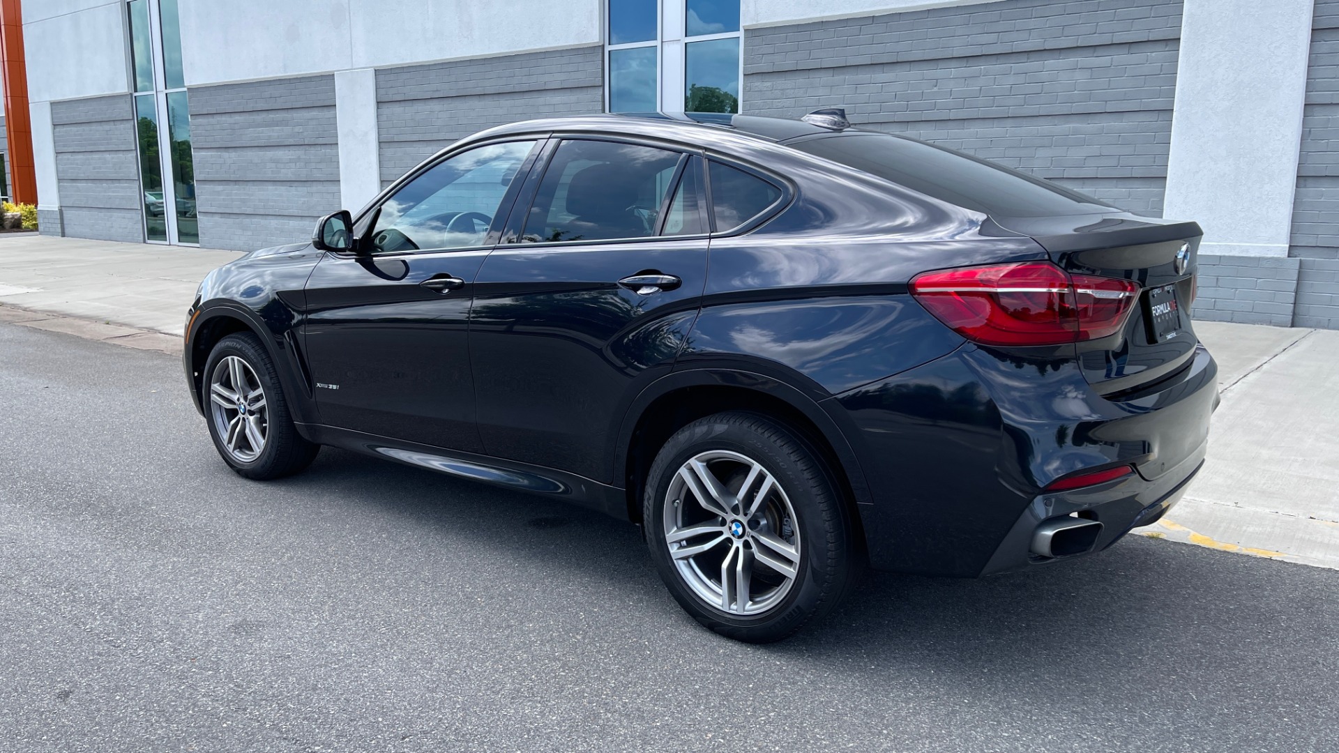 Used 2018 BMW X6 XDRIVE35I M-SPORT / DRVR ASST / PRK ASST / H/K SND / APPLE / WIRELESS CHARG for sale Sold at Formula Imports in Charlotte NC 28227 5