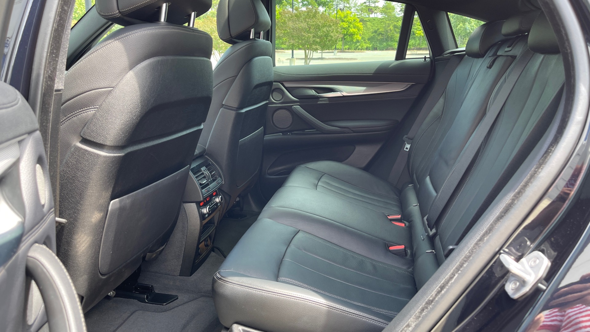 Used 2018 BMW X6 XDRIVE35I M-SPORT / DRVR ASST / PRK ASST / H/K SND / APPLE / WIRELESS CHARG for sale Sold at Formula Imports in Charlotte NC 28227 55