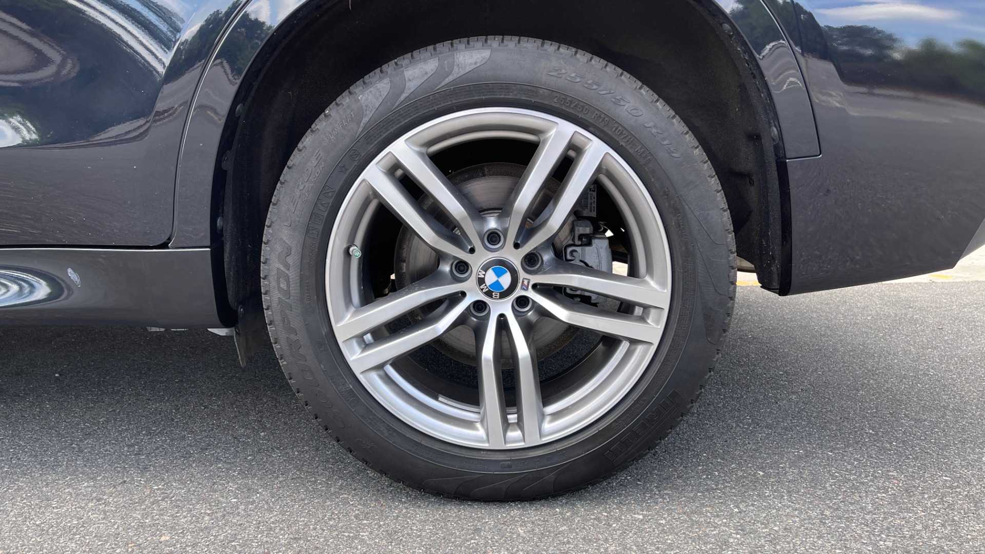 Used 2018 BMW X6 XDRIVE35I M-SPORT / DRVR ASST / PRK ASST / H/K SND / APPLE / WIRELESS CHARG for sale Sold at Formula Imports in Charlotte NC 28227 70