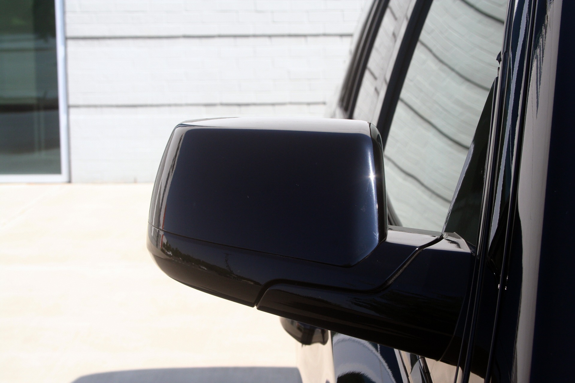 Used 2018 Chevrolet TAHOE PREMIER RST / 4X4 / NAV / BOSE / SUNROOF / 3-ROW / REARVIEW for sale $65,995 at Formula Imports in Charlotte NC 28227 16