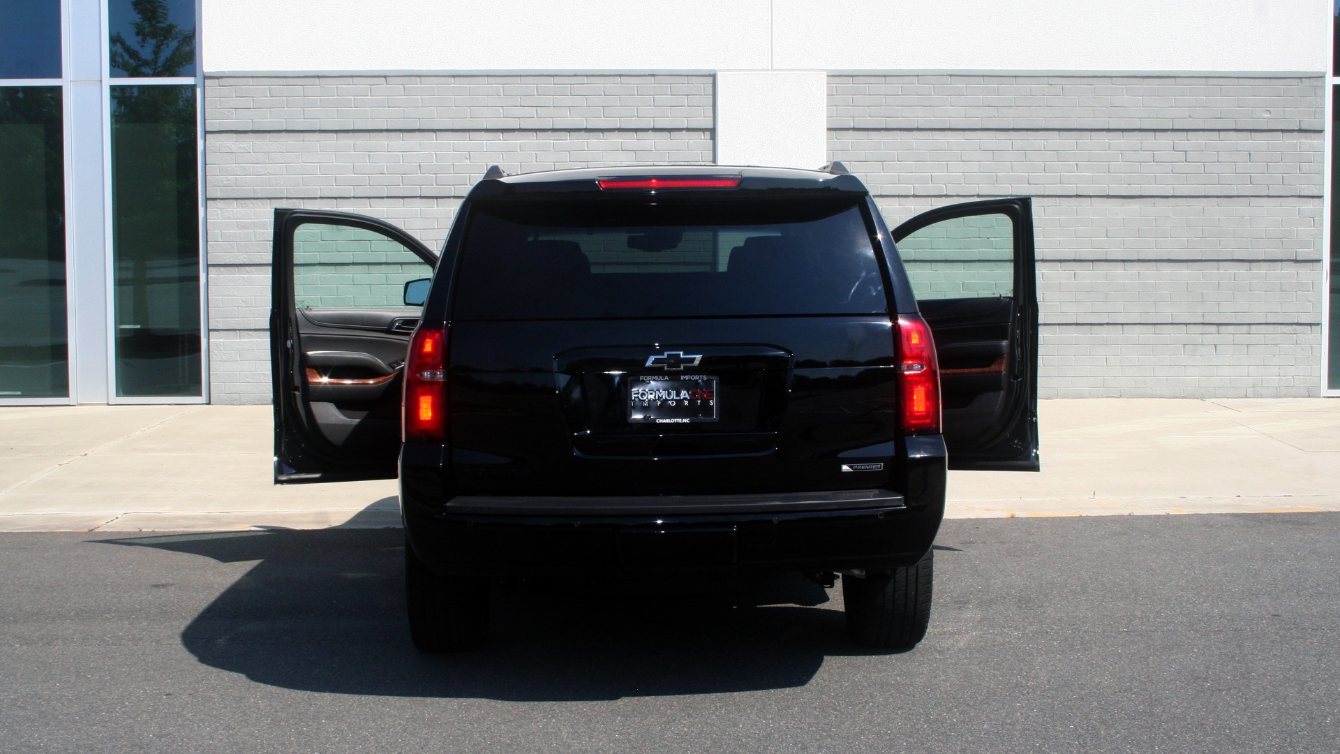 Used 2018 Chevrolet TAHOE PREMIER RST / 4X4 / NAV / BOSE / SUNROOF / 3-ROW / REARVIEW for sale $65,995 at Formula Imports in Charlotte NC 28227 18