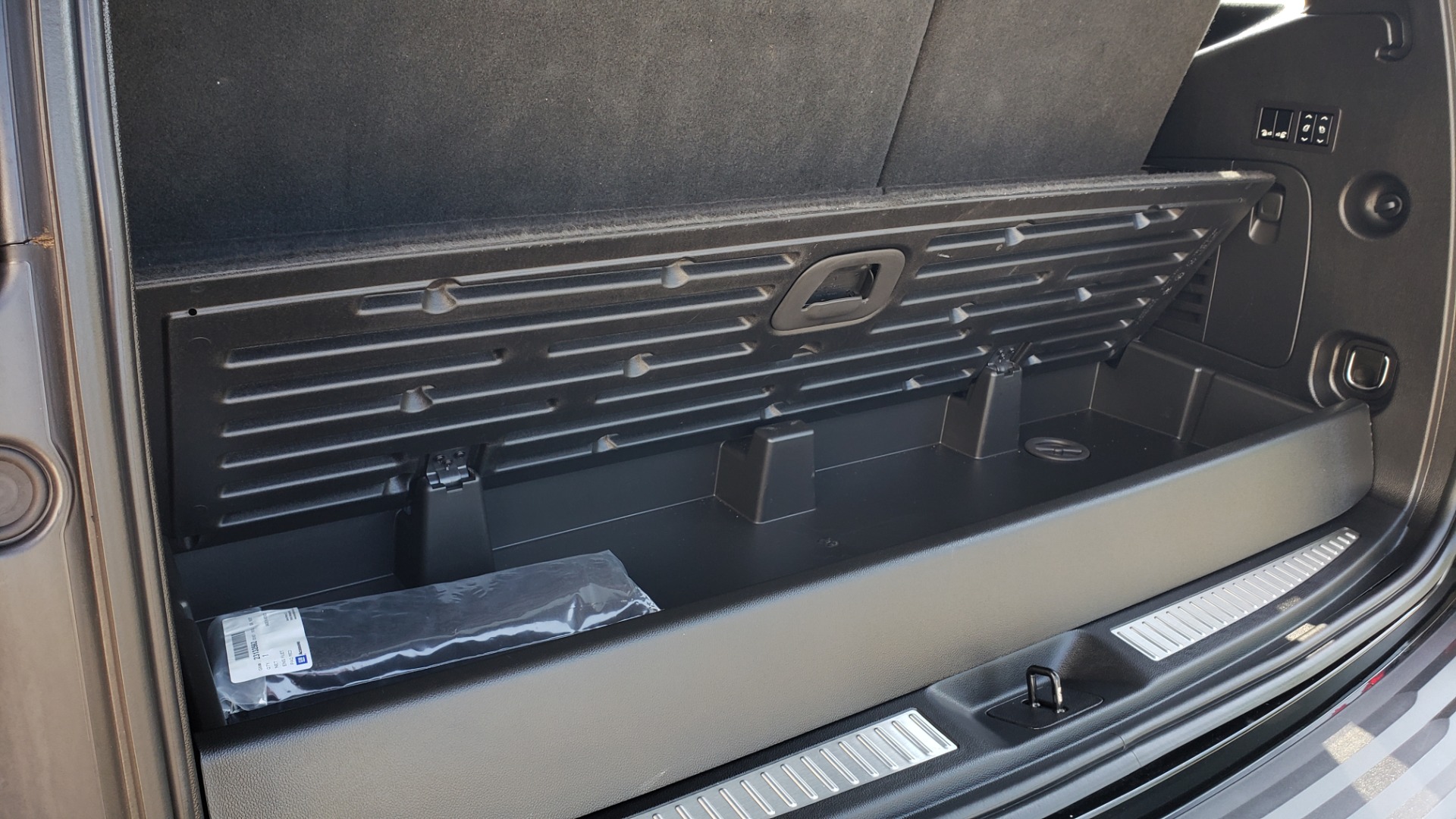 Used 2018 Chevrolet TAHOE PREMIER RST / 4X4 / NAV / BOSE / SUNROOF / 3-ROW / REARVIEW for sale $65,995 at Formula Imports in Charlotte NC 28227 35