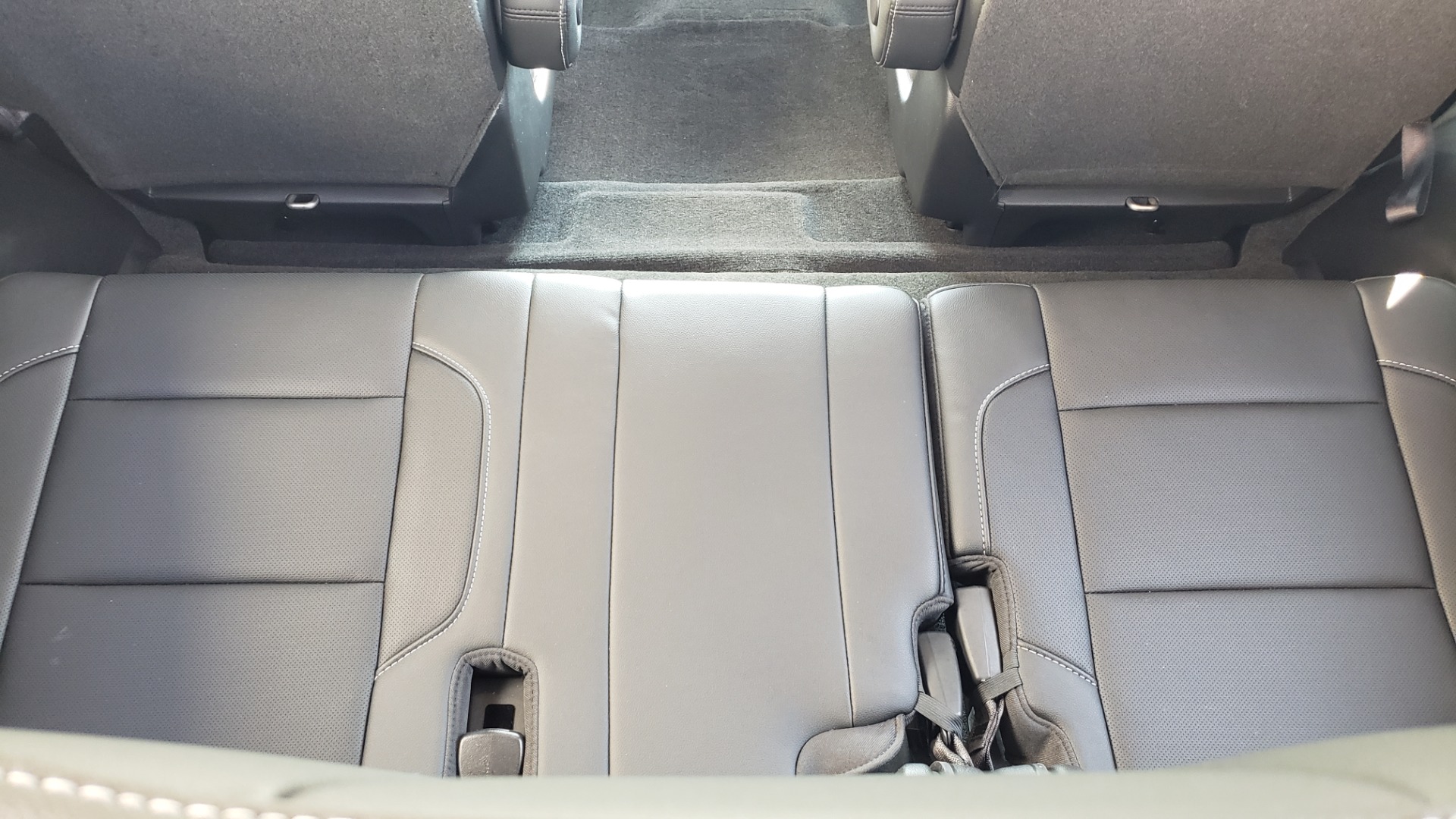 Used 2018 Chevrolet TAHOE PREMIER RST / 4X4 / NAV / BOSE / SUNROOF / 3-ROW / REARVIEW for sale $65,995 at Formula Imports in Charlotte NC 28227 37