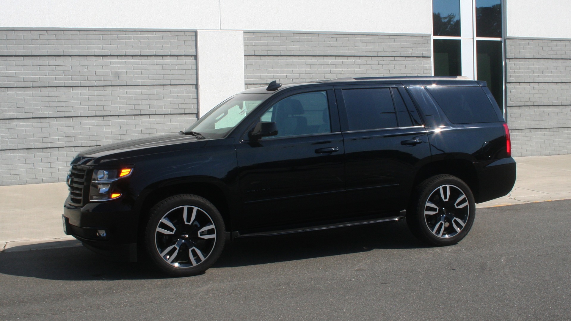 Used 2018 Chevrolet Tahoe Premier for sale Sold at Formula Imports in Charlotte NC 28227 4