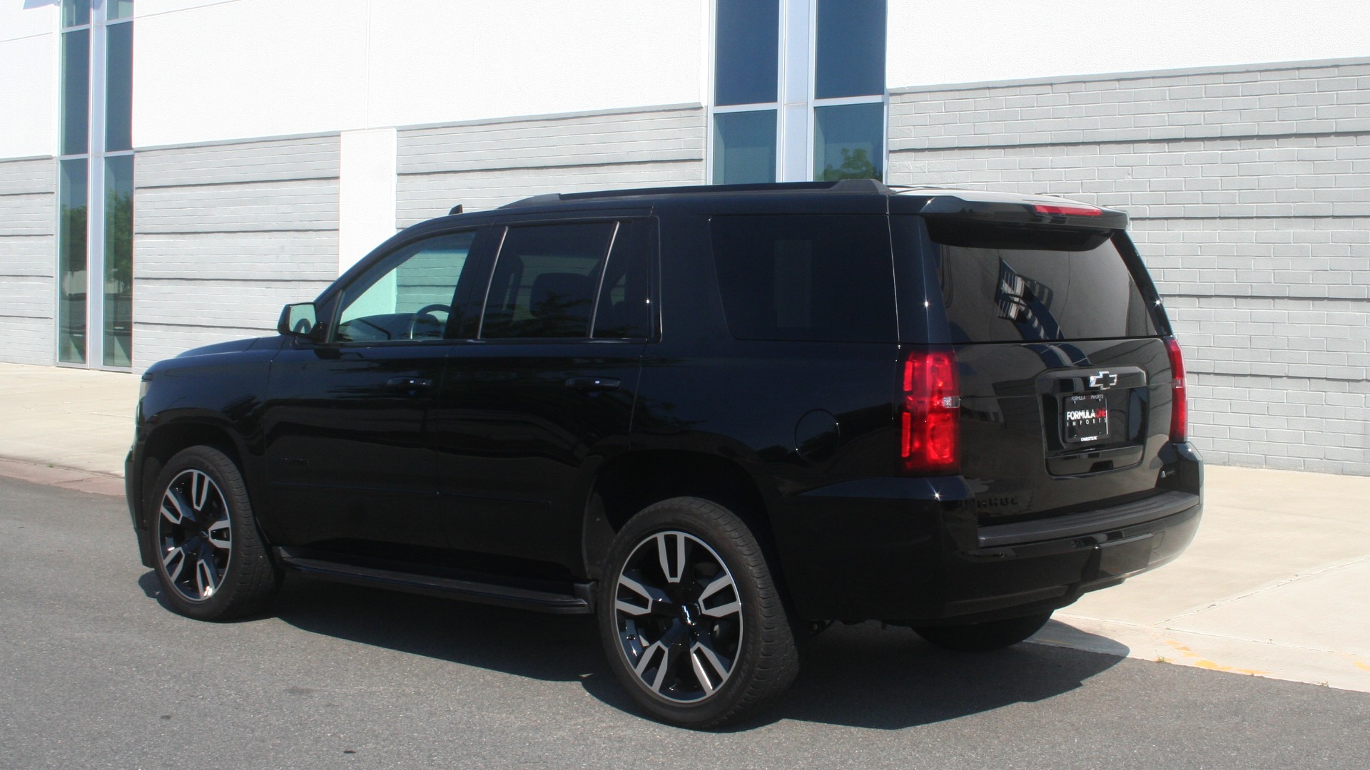 Used 2018 Chevrolet TAHOE PREMIER RST / 4X4 / NAV / BOSE / SUNROOF / 3-ROW / REARVIEW for sale $65,995 at Formula Imports in Charlotte NC 28227 6