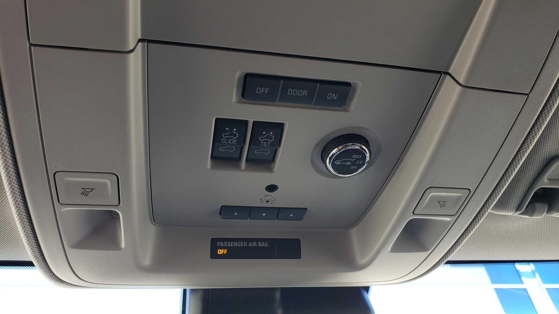 Used 2018 Chevrolet TAHOE PREMIER RST / 4X4 / NAV / BOSE / SUNROOF / 3-ROW / REARVIEW for sale $65,995 at Formula Imports in Charlotte NC 28227 62
