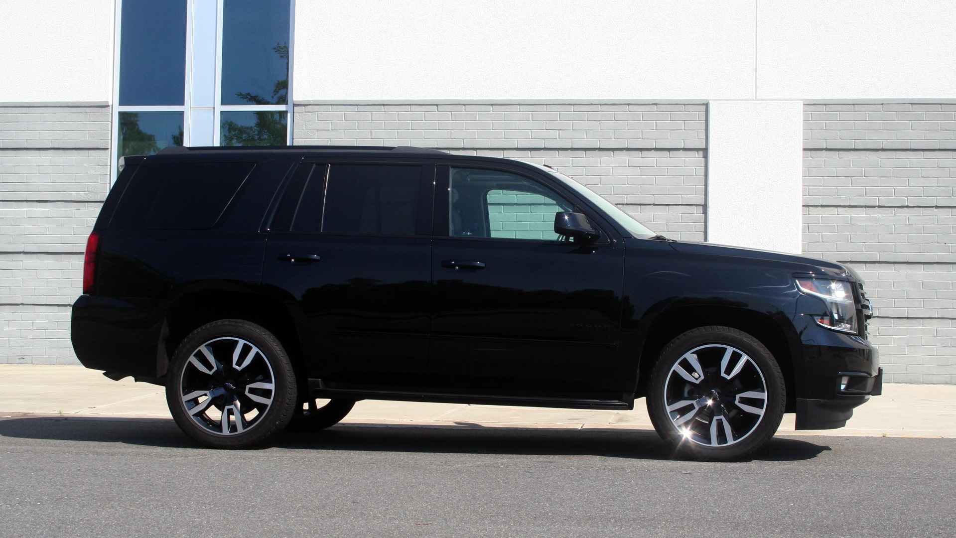 Used 2018 Chevrolet Tahoe Premier for sale Sold at Formula Imports in Charlotte NC 28227 9