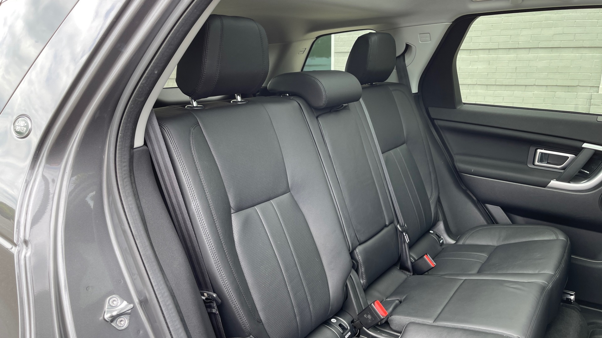 Used 2018 Land Rover DISCOVERY SPORT HSE 4WD / NAV / PANO-ROOF / MERIDIAN SND / HTD STS / LANE ASST / REARVIEW for sale Sold at Formula Imports in Charlotte NC 28227 66