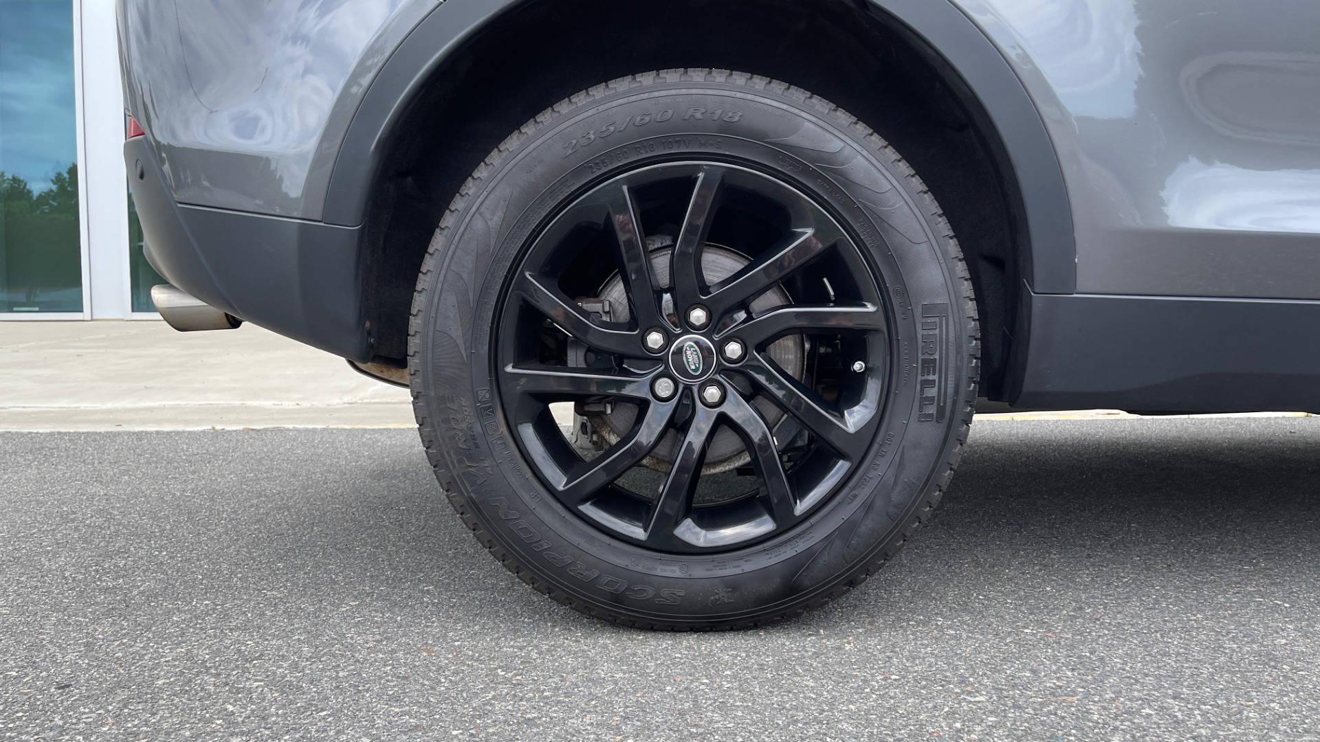 Used 2018 Land Rover DISCOVERY SPORT HSE 4WD / NAV / PANO-ROOF / MERIDIAN SND / HTD STS / LANE ASST / REARVIEW for sale Sold at Formula Imports in Charlotte NC 28227 75